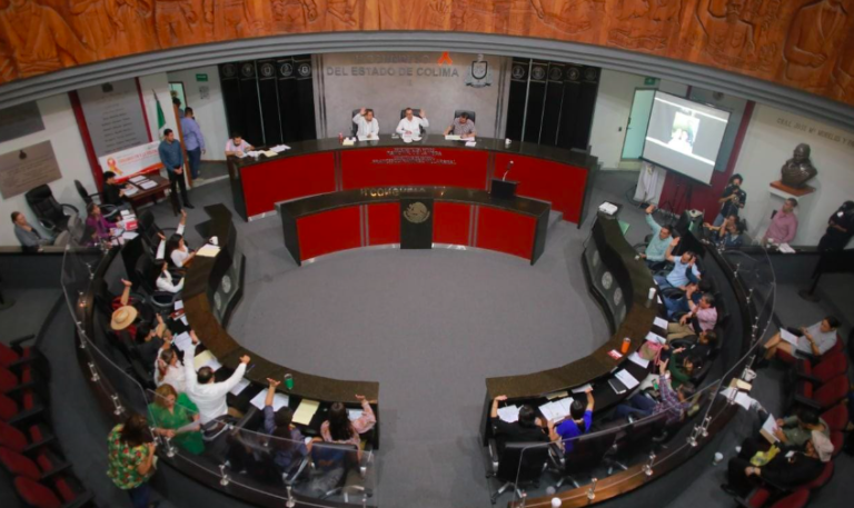 Congreso reforma leyes que fortalecen acciones para combatir violencia contra mujeres, adolescentes y niñas. Congreso reforma leyes que fortalecen acciones para combatir violencia contra mujeres, adolescentes y niñas.